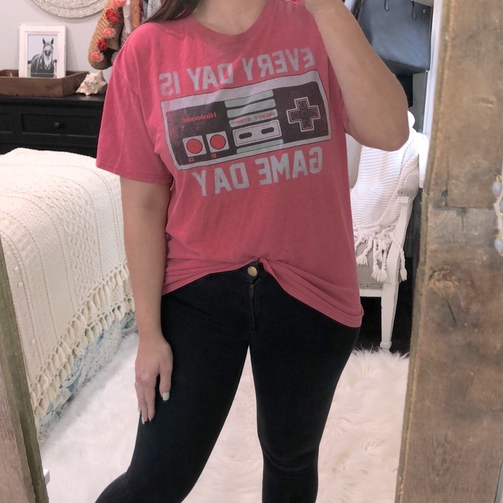 NINTENDO Every day is game day large gamer tee